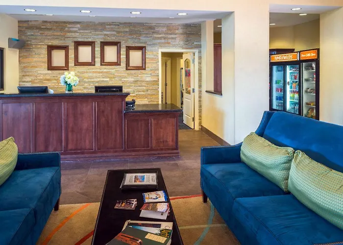 Independence 47 Hotel 2*