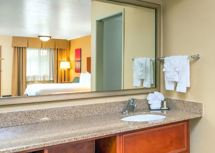 Independence 47 Hotel 2*
